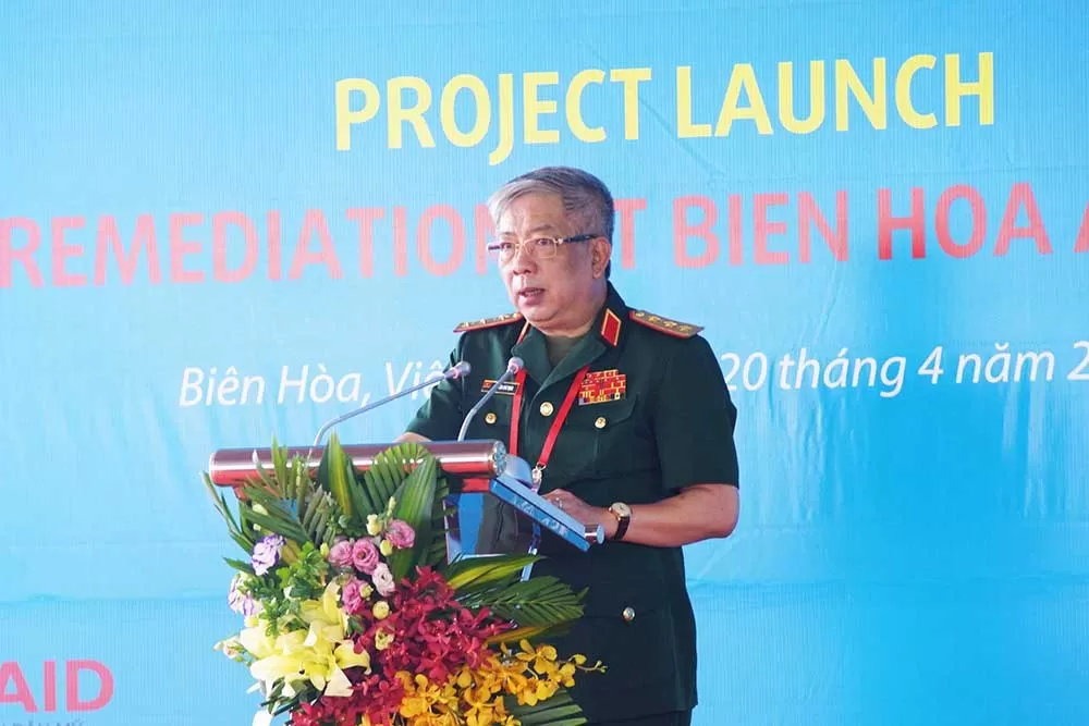Việt Nam v&agrave; Hoa Kỳ khởi động dự &aacute;n xử l&yacute; điểm n&oacute;ng &ocirc; nhiễm dioxin tại S&acirc;n bay Bi&ecirc;n H&ograve;a