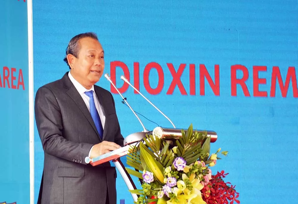Việt Nam v&agrave; Hoa Kỳ khởi động dự &aacute;n xử l&yacute; điểm n&oacute;ng &ocirc; nhiễm dioxin tại S&acirc;n bay Bi&ecirc;n H&ograve;a