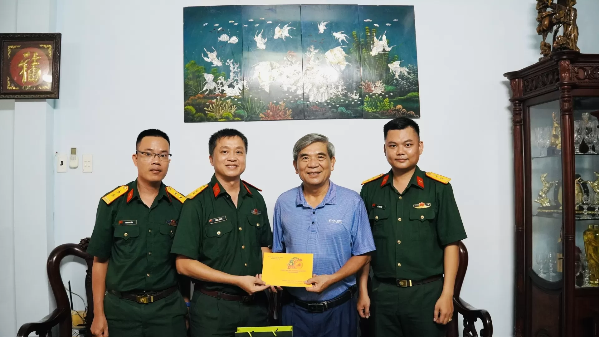 Thăm v&agrave; tri &acirc;n đồng ch&iacute; nguy&ecirc;n l&agrave; L&atilde;nh đạo, Chỉ huy Nh&agrave; m&aacute;y qua c&aacute;c thời kỳ