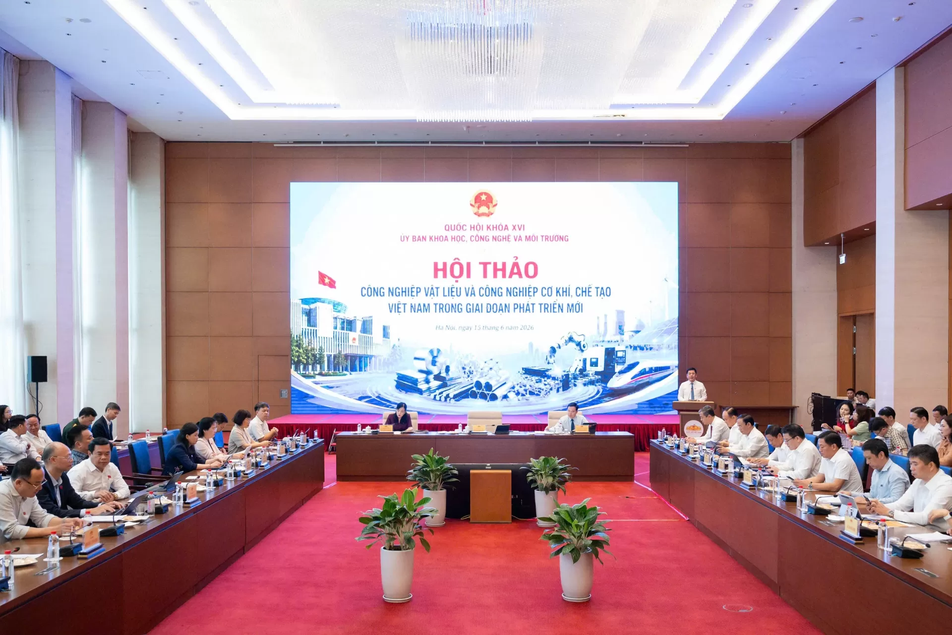 CÔNG NGHIỆP VẬT LIỆU, CƠ KHÍ CHẾ TẠO LÀ NỀN TẢNG THỰC HIỆN MỤC TIÊU PHÁT TRIỂN