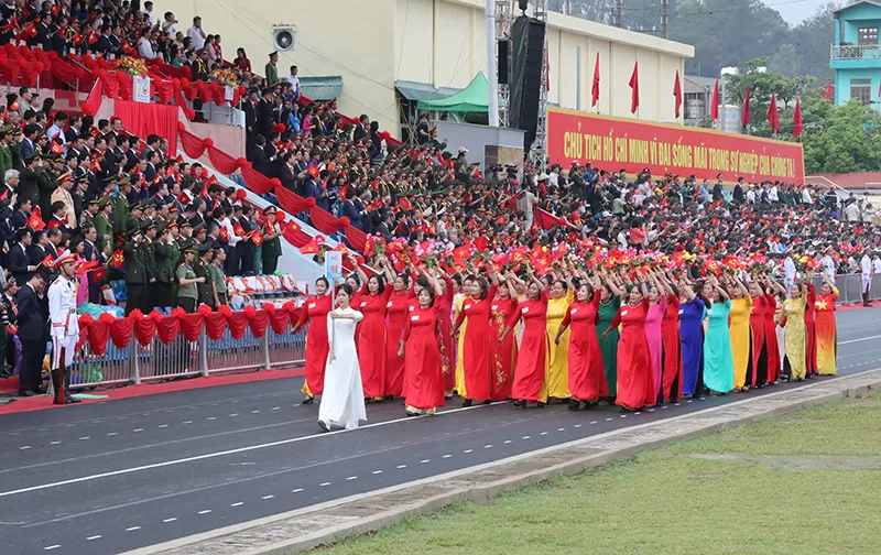 Khối Phụ nữ Việt Nam -ảnh: Mạnh Hùng