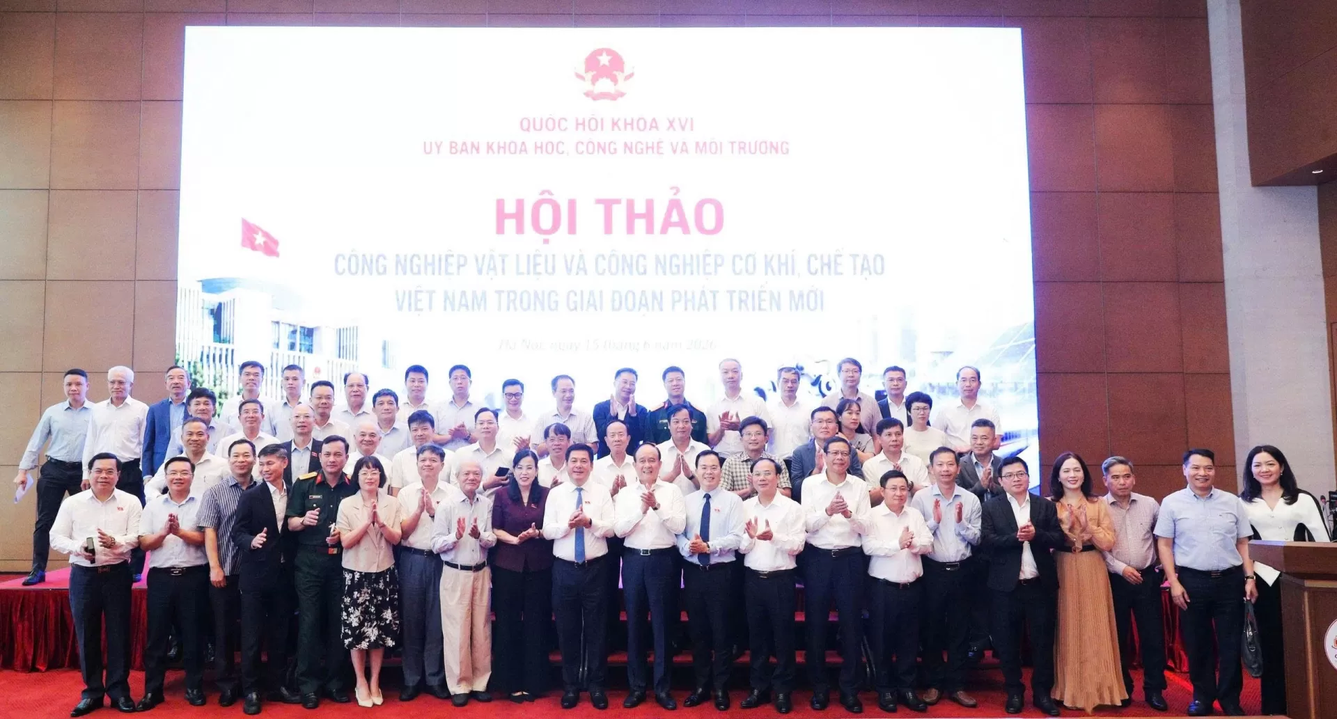 CÔNG NGHIỆP VẬT LIỆU, CƠ KHÍ CHẾ TẠO LÀ NỀN TẢNG THỰC HIỆN MỤC TIÊU PHÁT TRIỂN