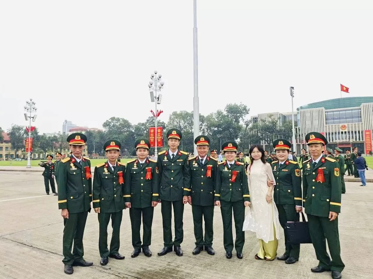 THAM GIA TUYÊN DƯƠNG ĐIỂN HÌNH TIÊN TIẾN CÁC TỔ CHỨC QUẦN CHÚNG BINH CHỦNG CÔNG BINH
