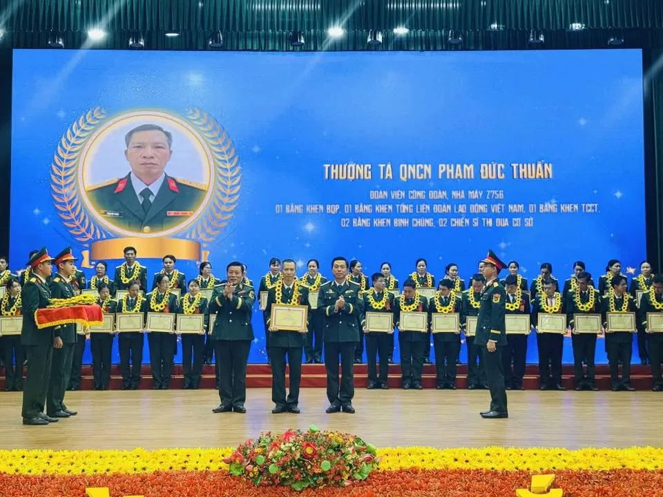 THAM GIA TUYÊN DƯƠNG ĐIỂN HÌNH TIÊN TIẾN CÁC TỔ CHỨC QUẦN CHÚNG BINH CHỦNG CÔNG BINH